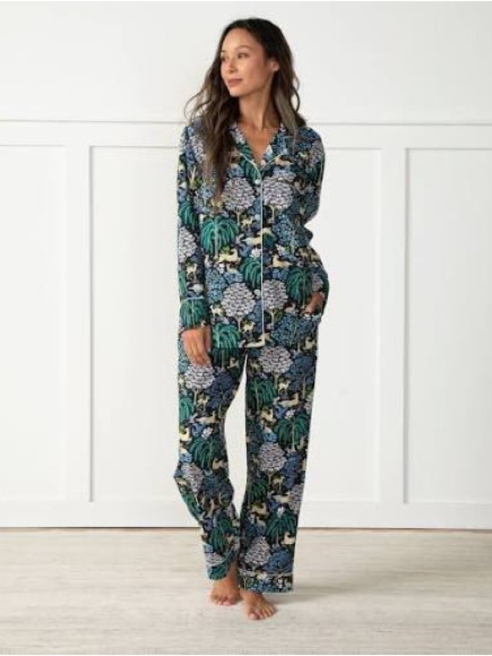 Mint condition PrintFresh Dashing Deer long sleeve pajama set